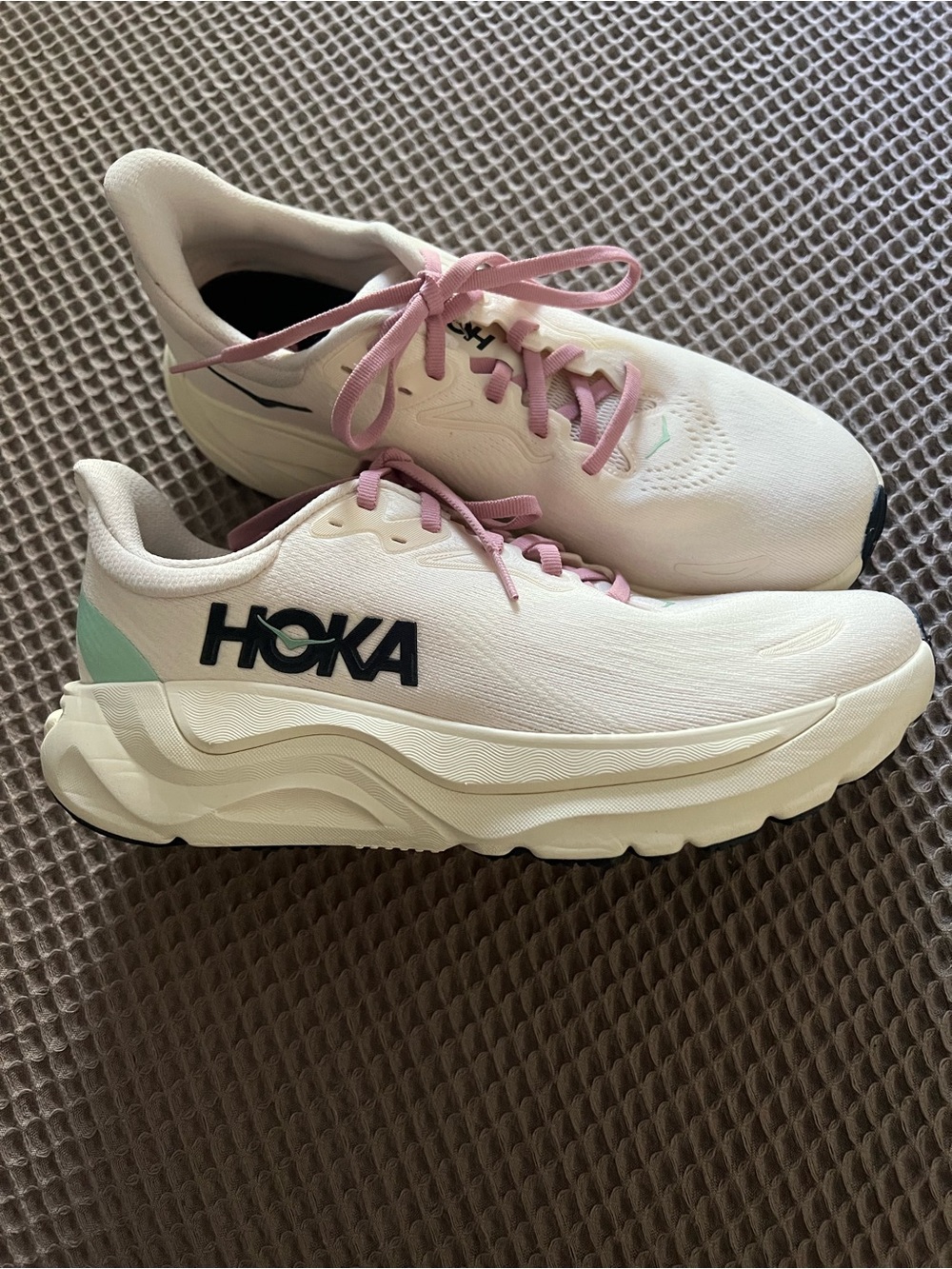 Hoka Arahi 8 Running Sneakers - Picture 5 of 11